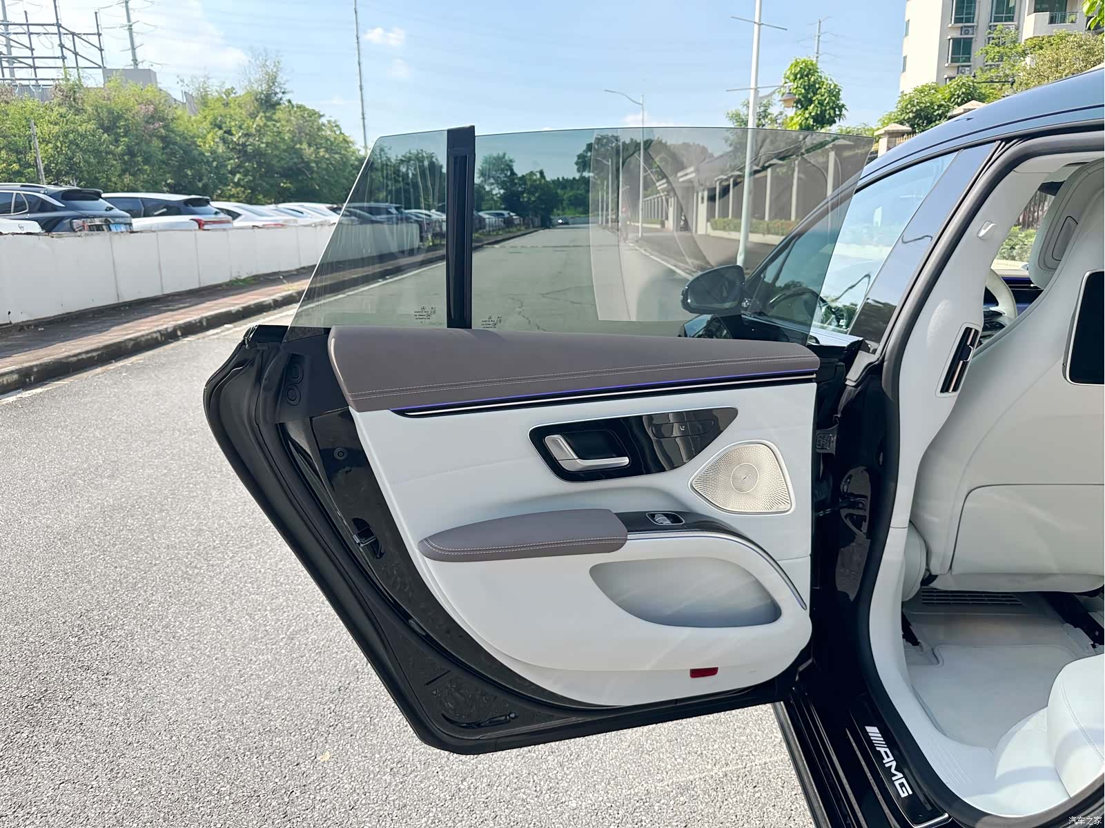 Mercedes-Benz EQS, 2024 11