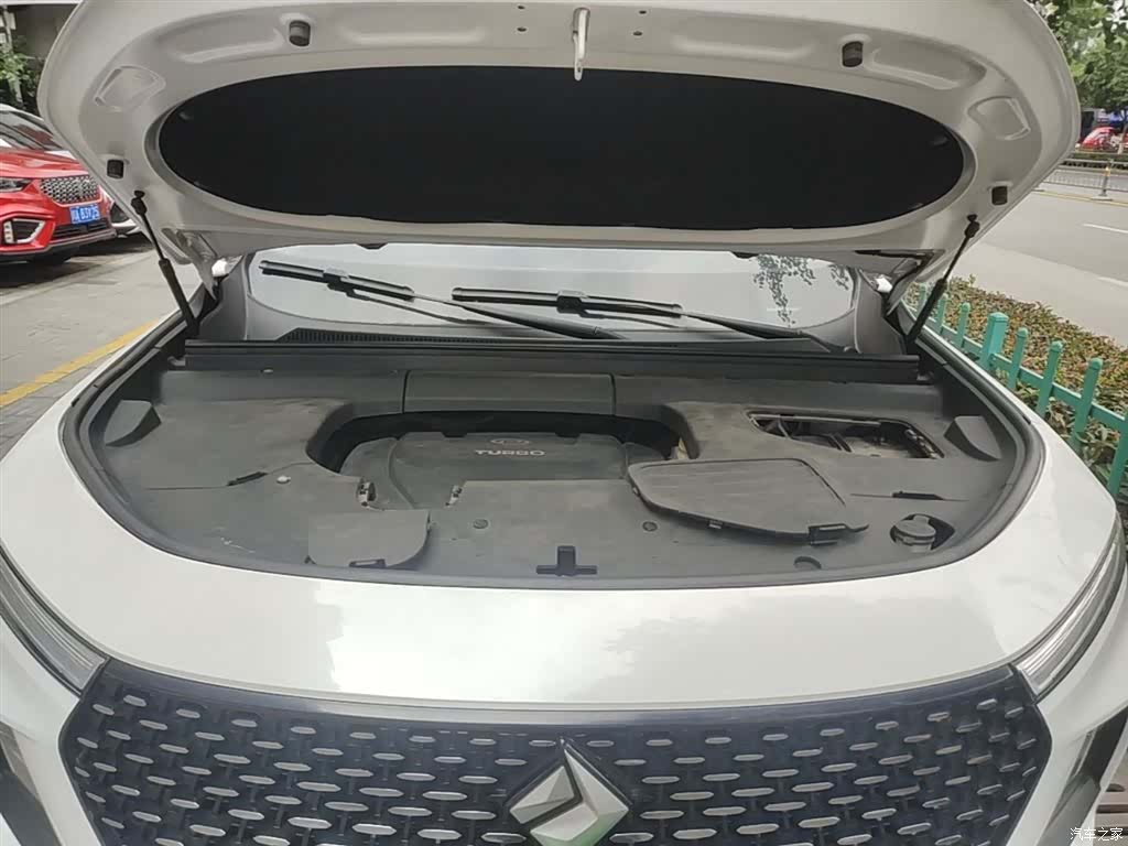 Wuling RS-5, 2020 20