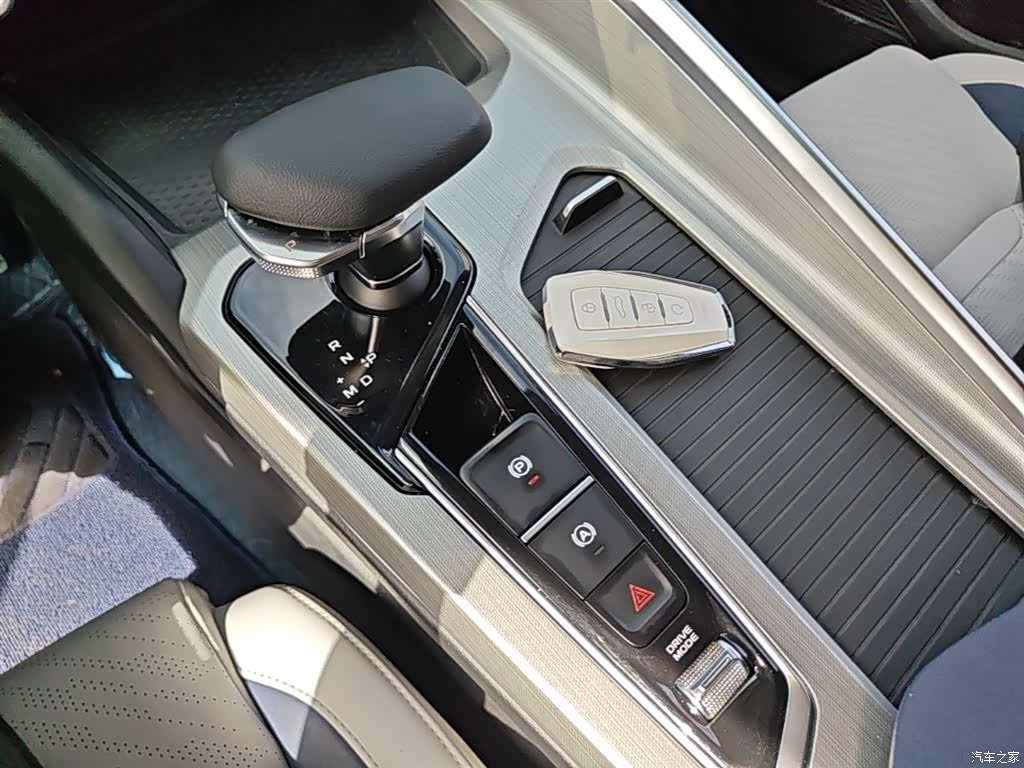 Geely Preface, 2022 14