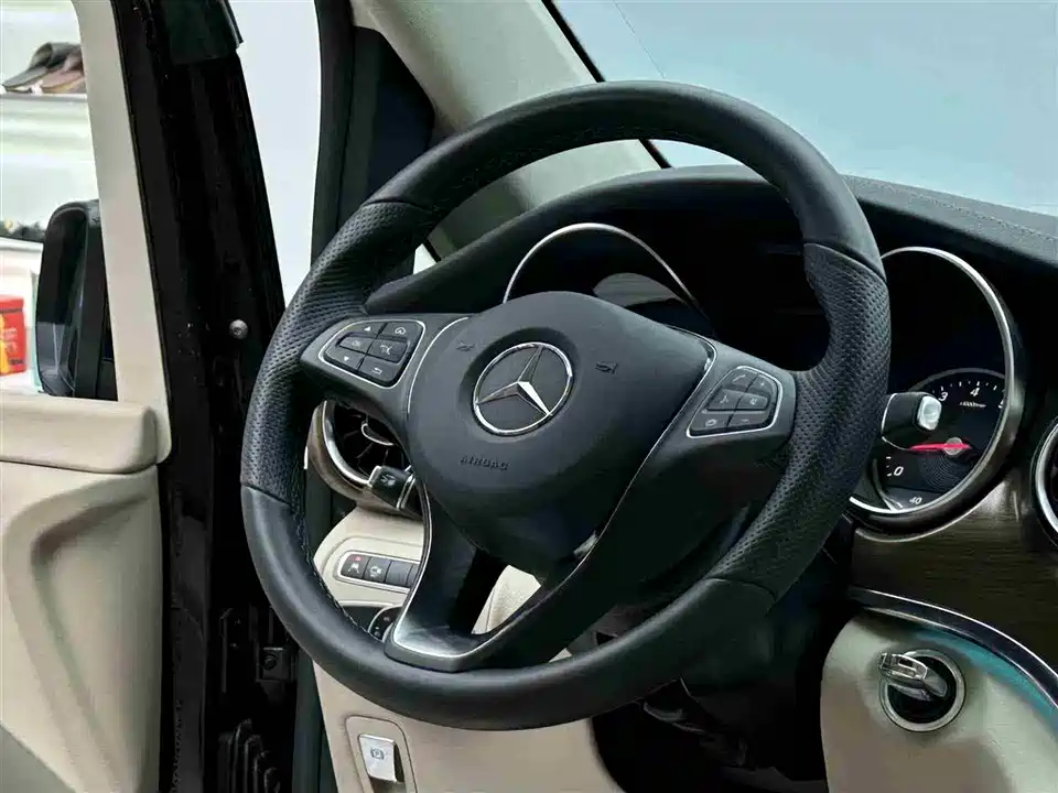 Mercedes-Benz V-class Mercedes-Benz V-class