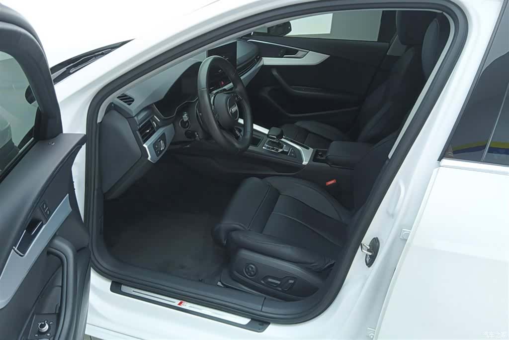 Audi A4L, 2022 9