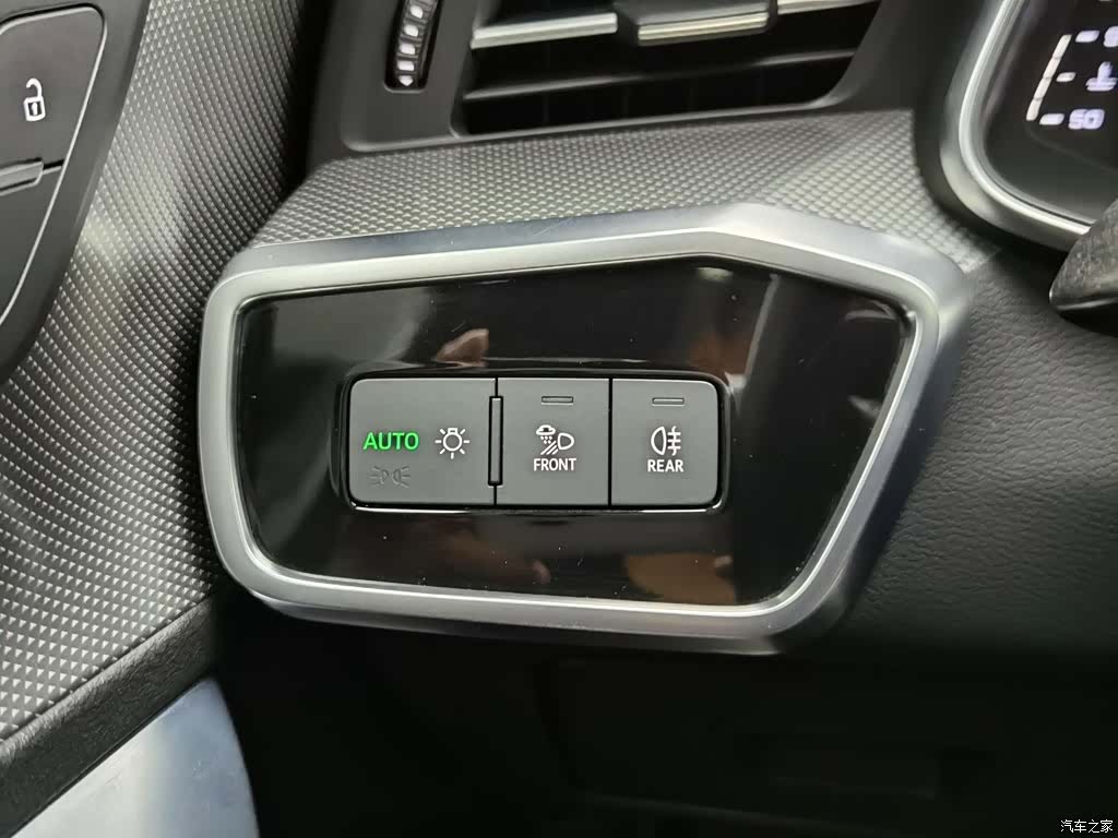 Audi A6L, 2019 21