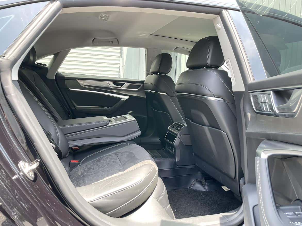 Audi A7L, 2025 6