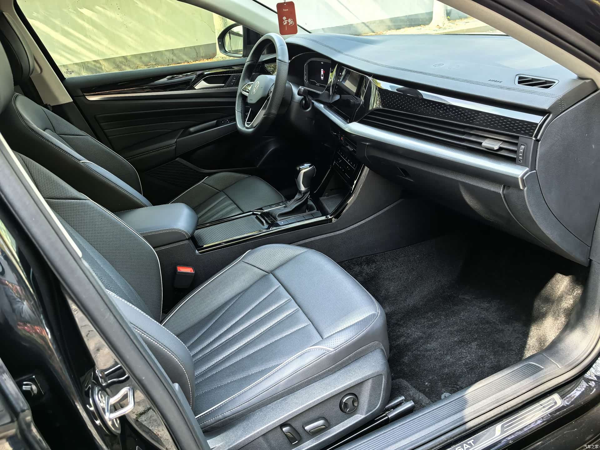 Volkswagen Passat, 2023 7