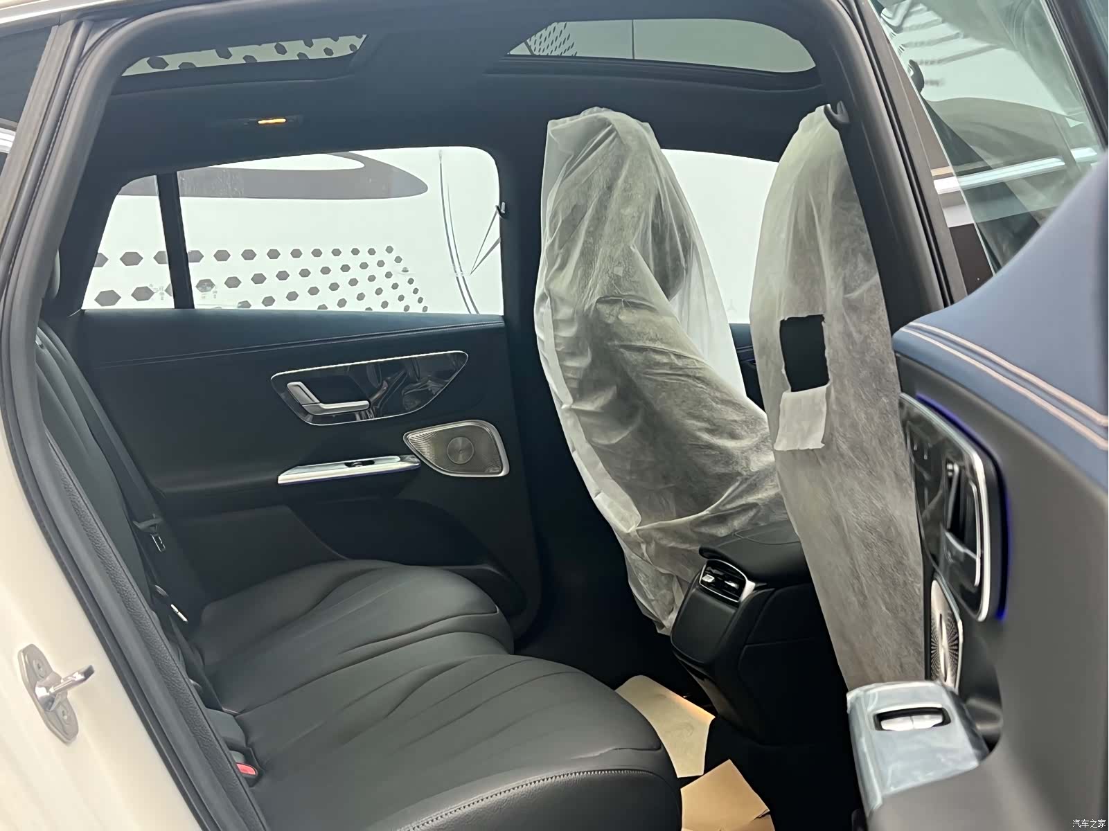 Mercedes-Benz EQE, 2025 9