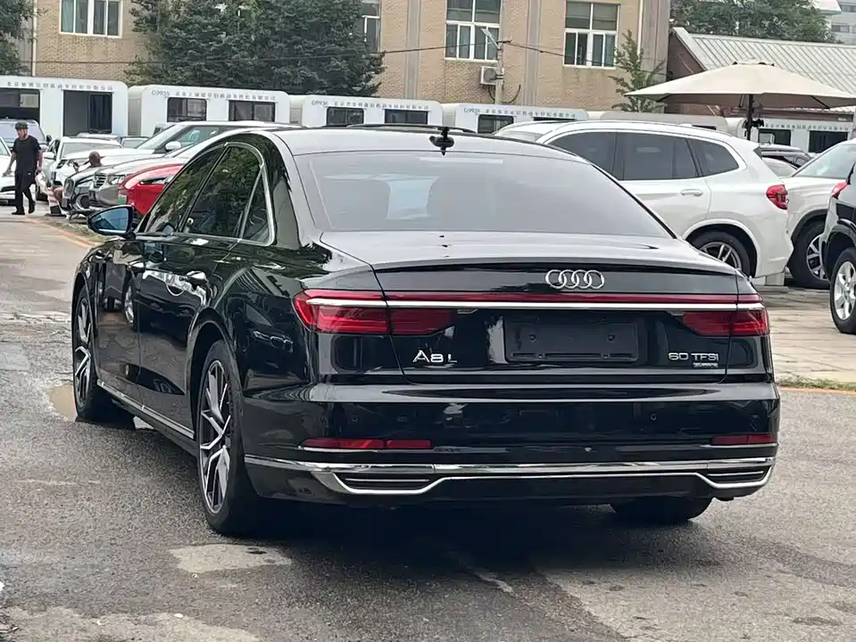 Audi A8