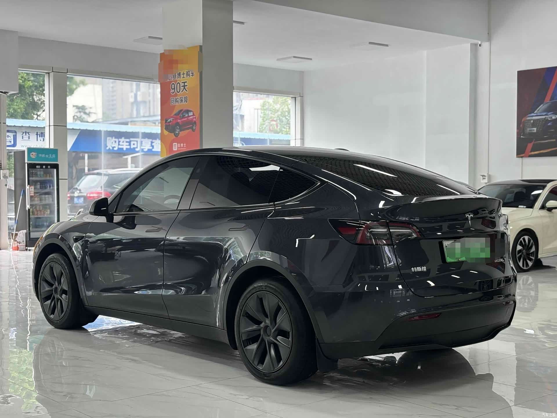 Tesla Model Y, 2025 12