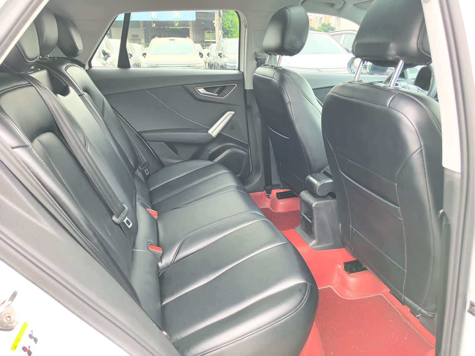 Audi Q2L, 2021 10