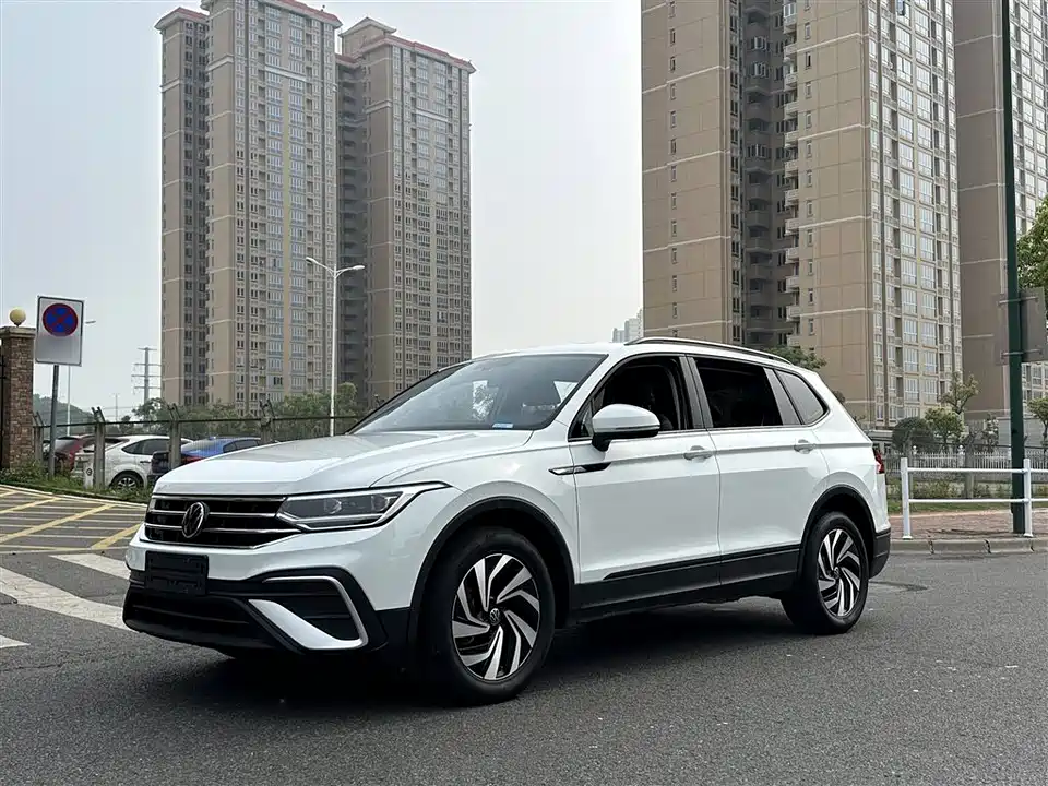 Volkswagen Tiguan L