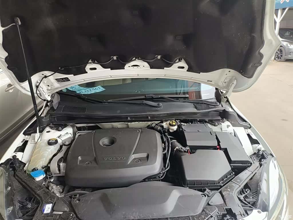 Volvo V40, 2019 20