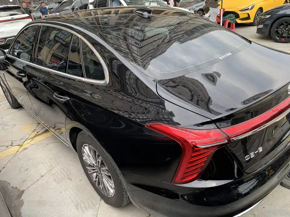 Hongqi H5