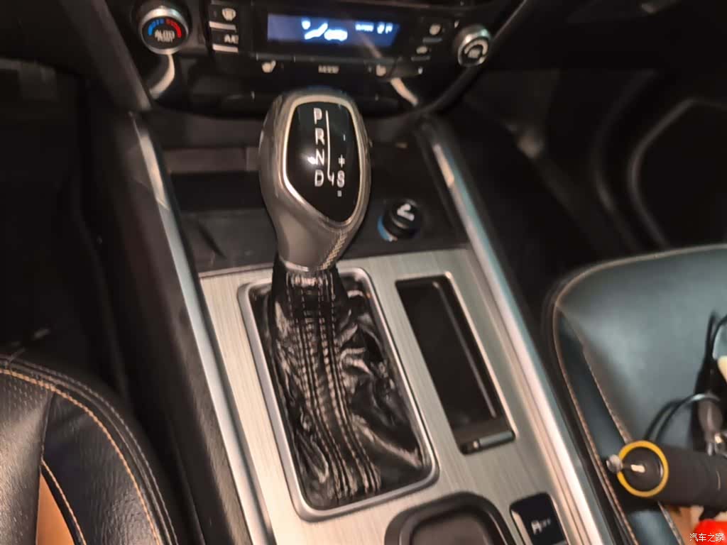 Geely X6, 2017 14