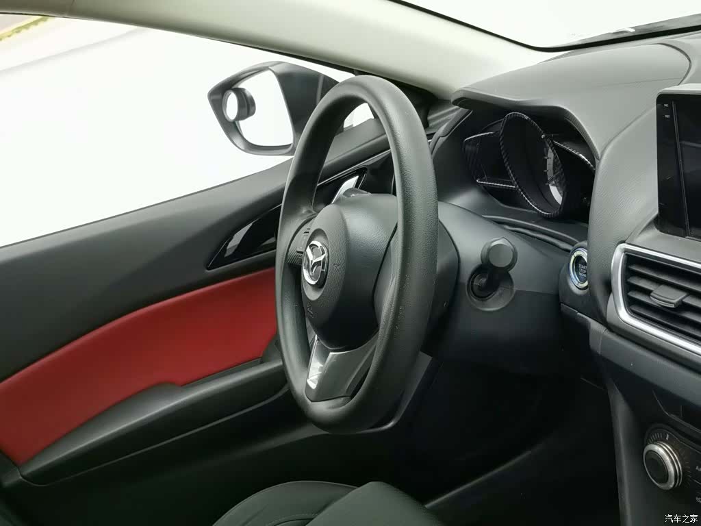 Mazda Mazda3, 2015 22