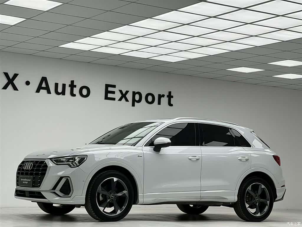 Audi Q3, 2022 23