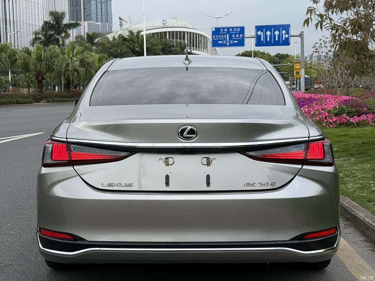 Lexus ES, 2024 7