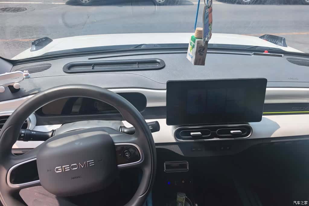 Geely Panda, 2025 12
