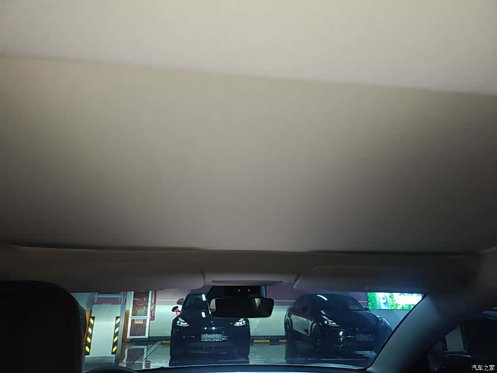 Tesla Model 3, 2025 18