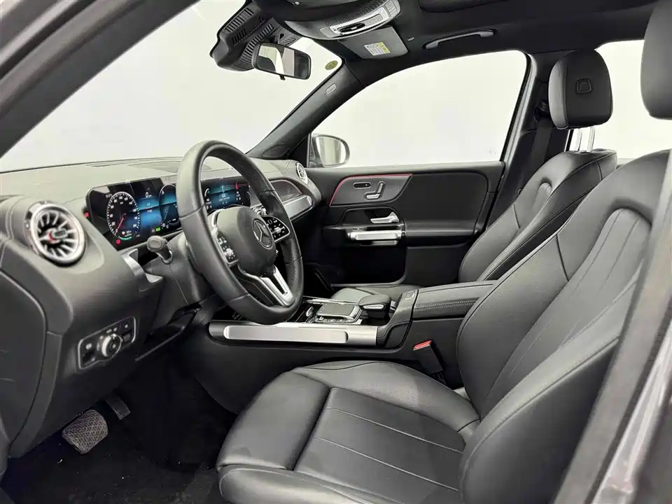 Mercedes-Benz EQB Mercedes-Benz EQB