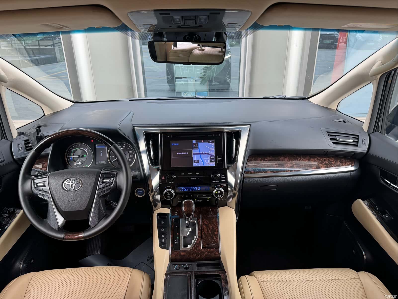 Toyota Alphard, 2019 10
