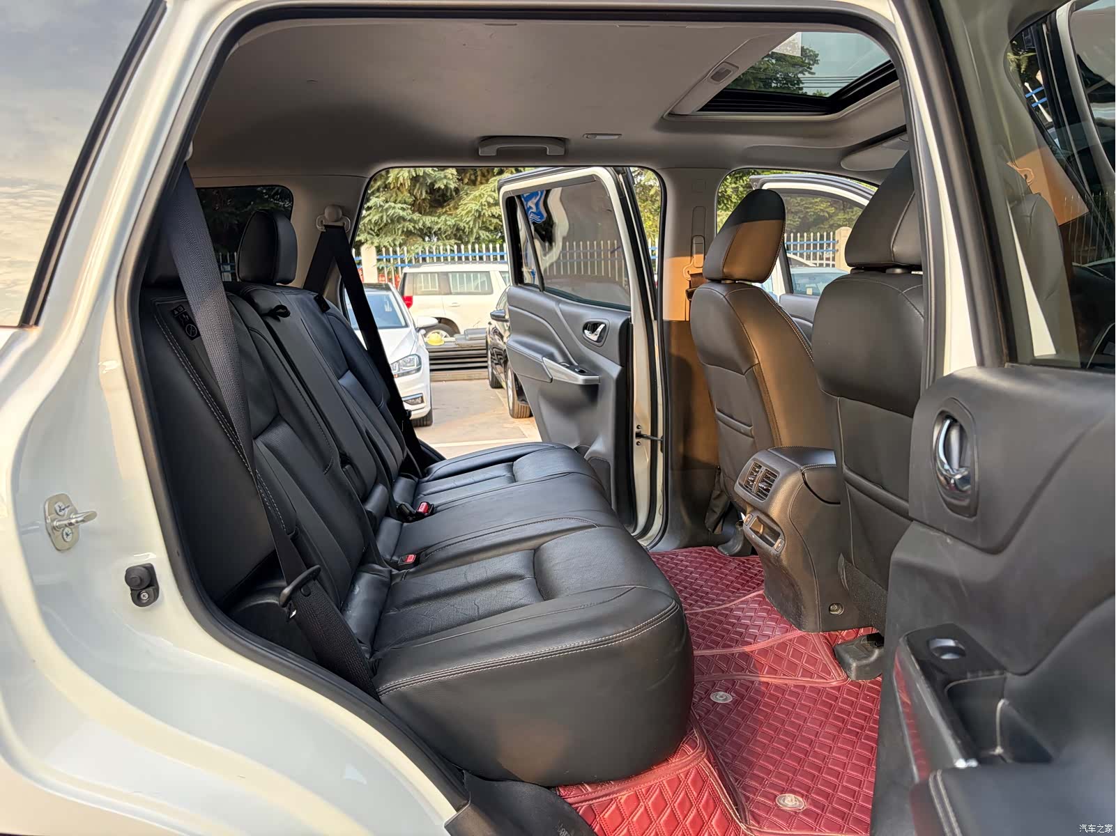Nissan Terra, 2023 13