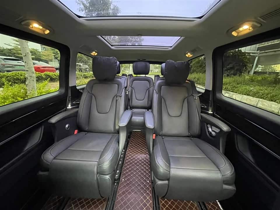 Mercedes-Benz V-class