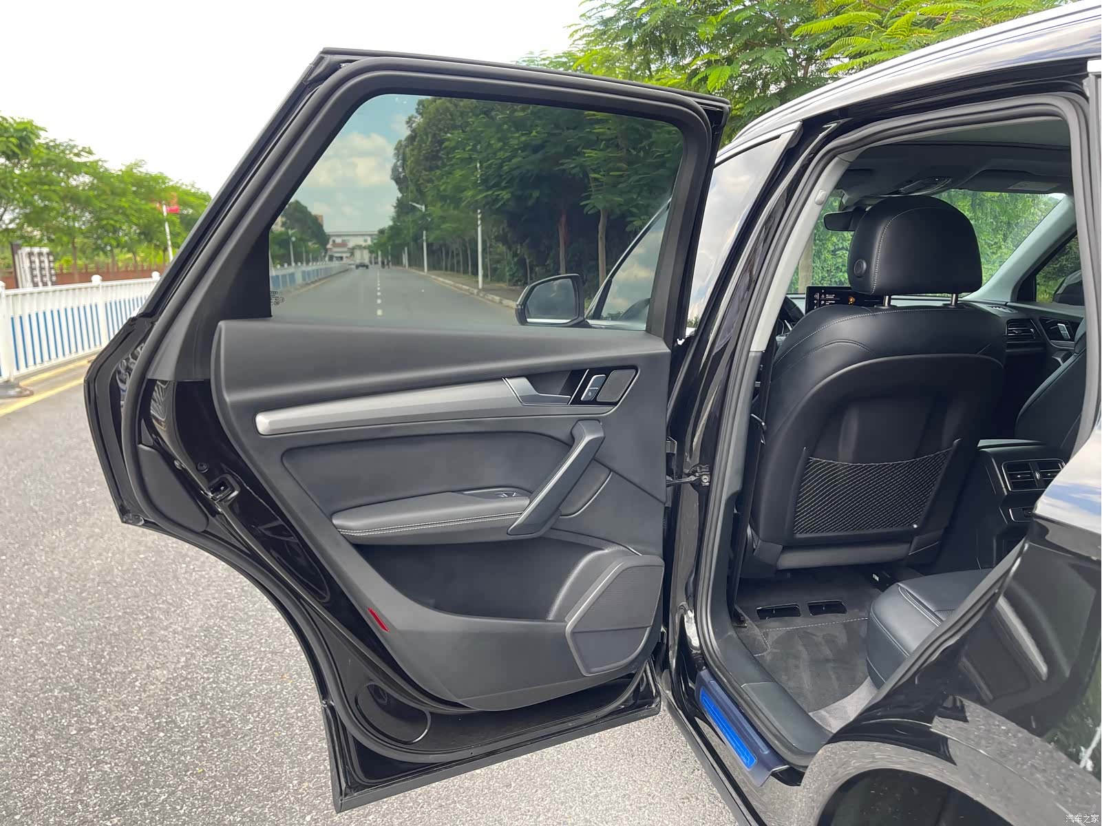 Audi Q5L, 2025 29