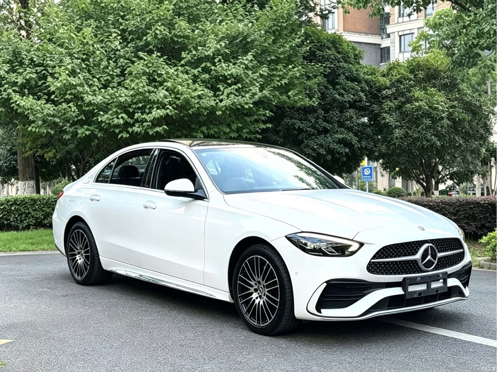 Mercedes-Benz C-Class, 2021 3