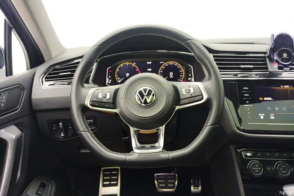 Volkswagen Tiguan L, 2021 15
