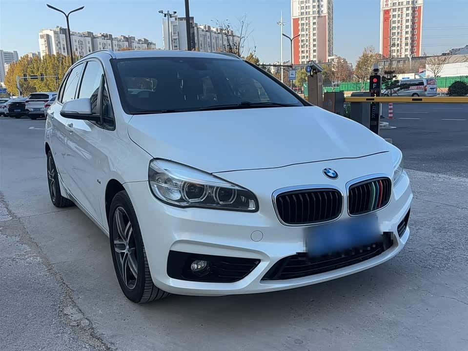 BMW 2 series station wagon