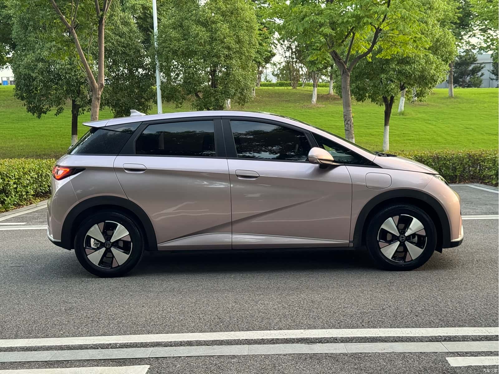 BYD Dolphin, 2024 9