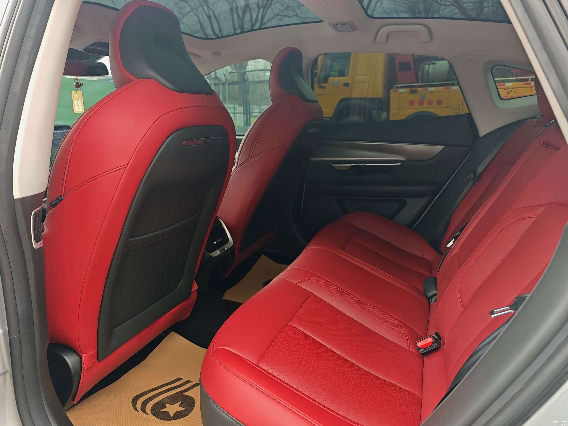 Xpeng P7, 2023 6