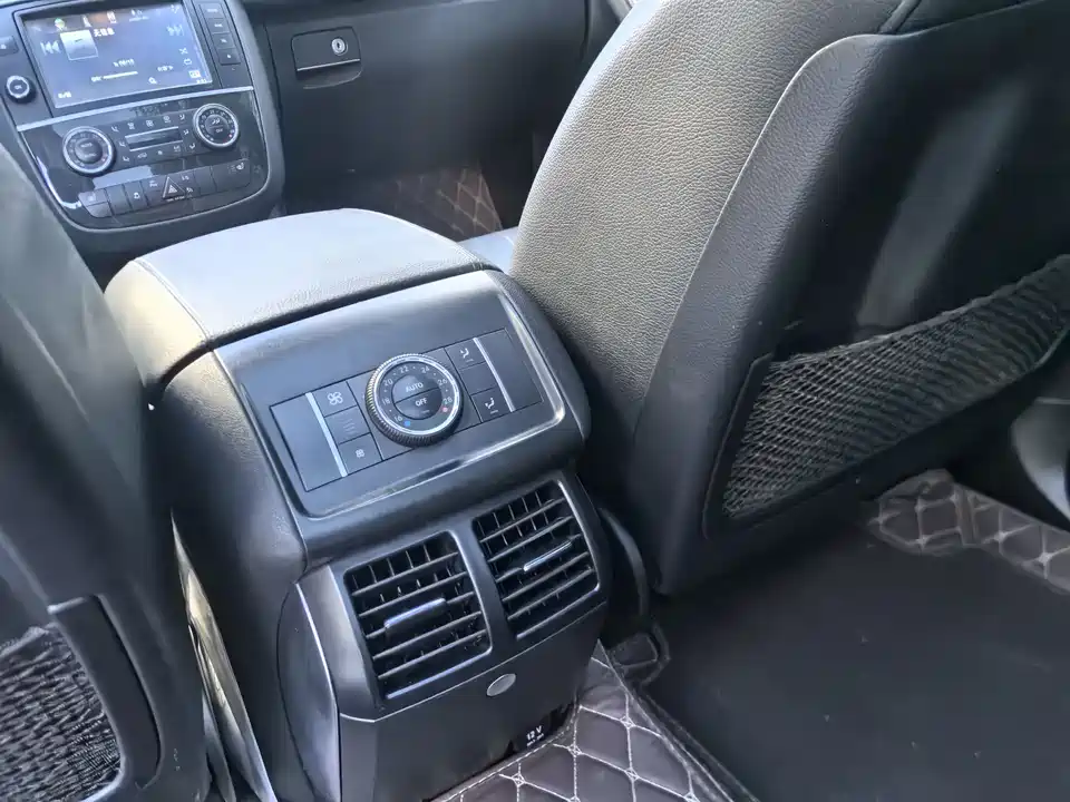 Mercedes-Benz R-class