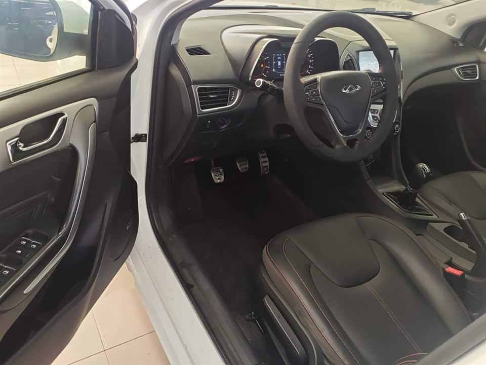 Chery Arrizo 5