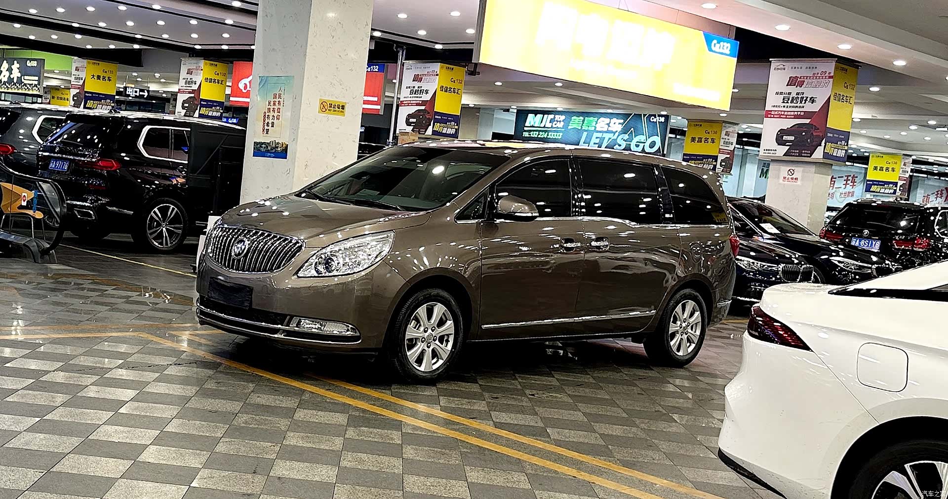 Buick GL8, 2016 1