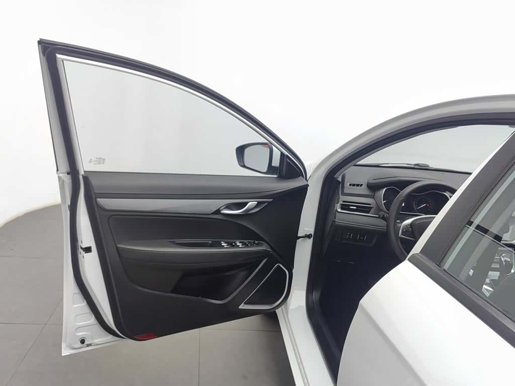 Geely Emgrand, 2021 8