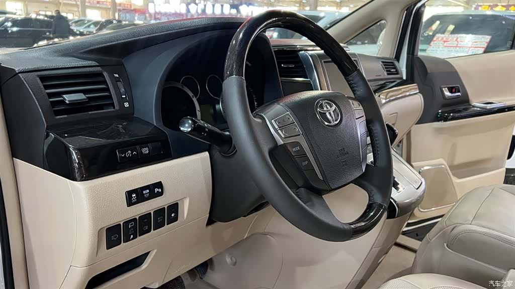 Toyota Alphard, 2016 11