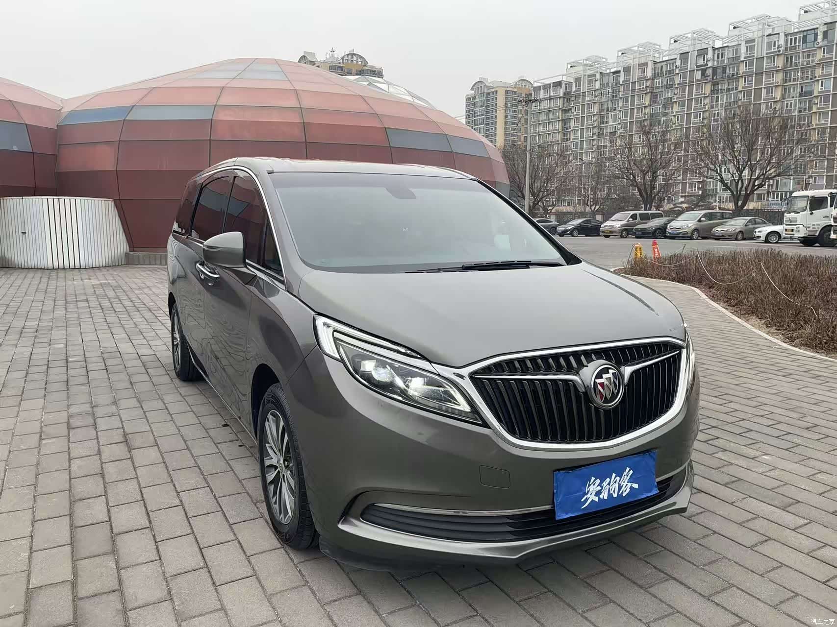 Buick GL8, 2017 3