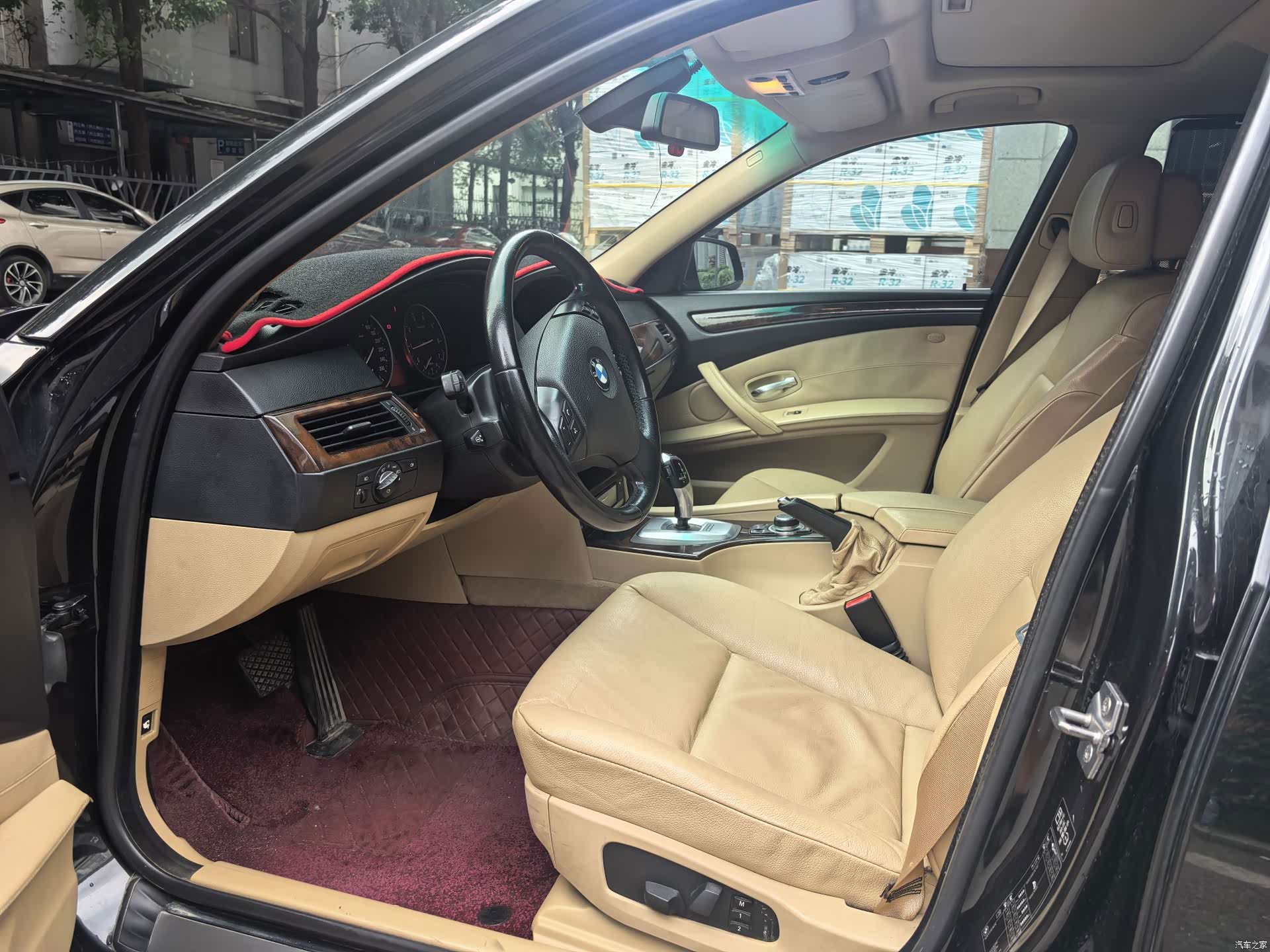 BMW 5 Series, 2010 20