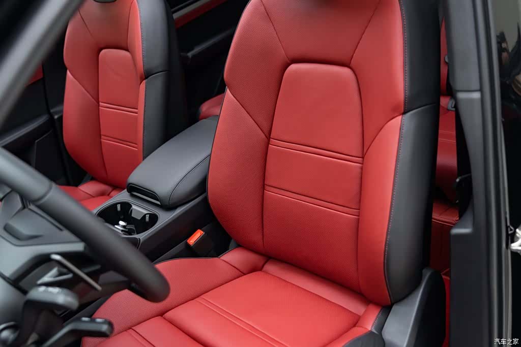 Porsche Cayenne, 2026 17