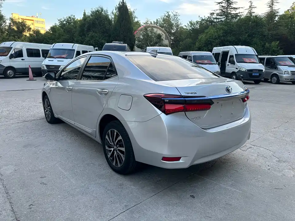 Toyota Corolla dual engine E+ Toyota Corolla dual engine E+