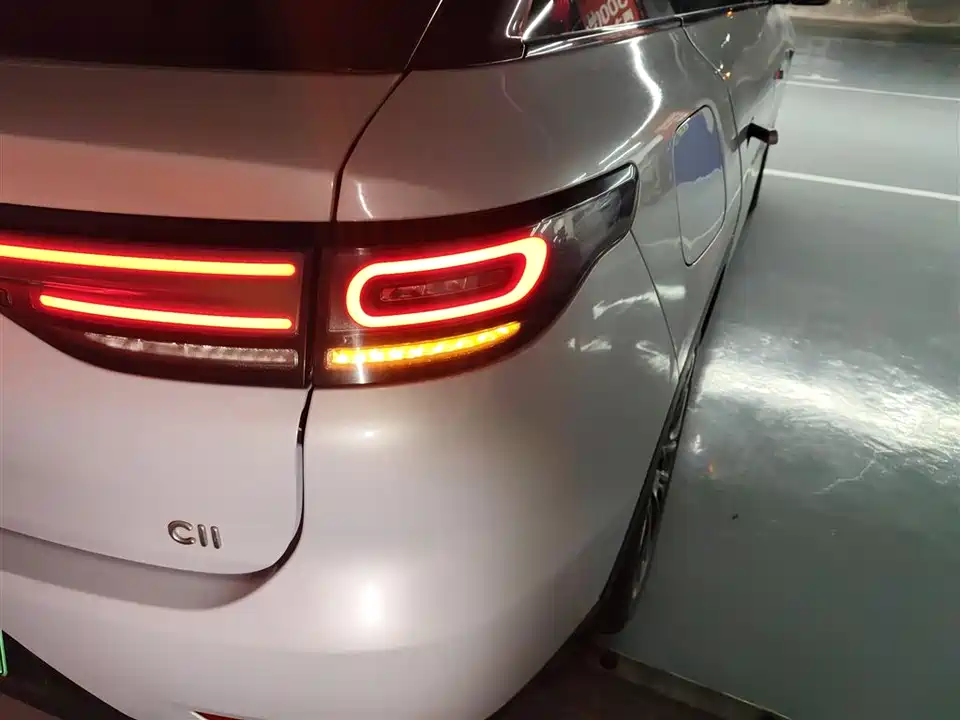 Leapmotor C11