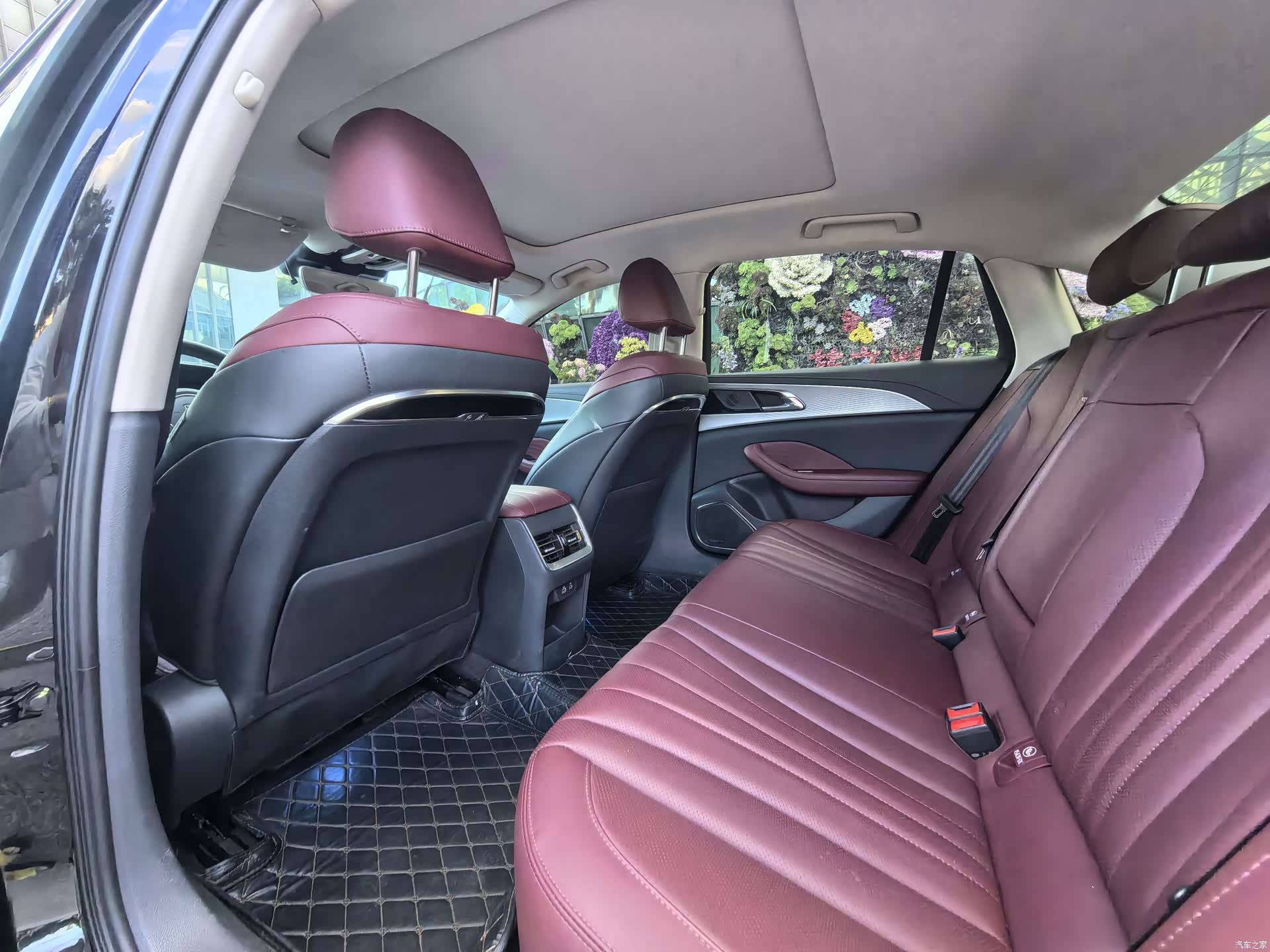 Hongqi H5, 2024 8
