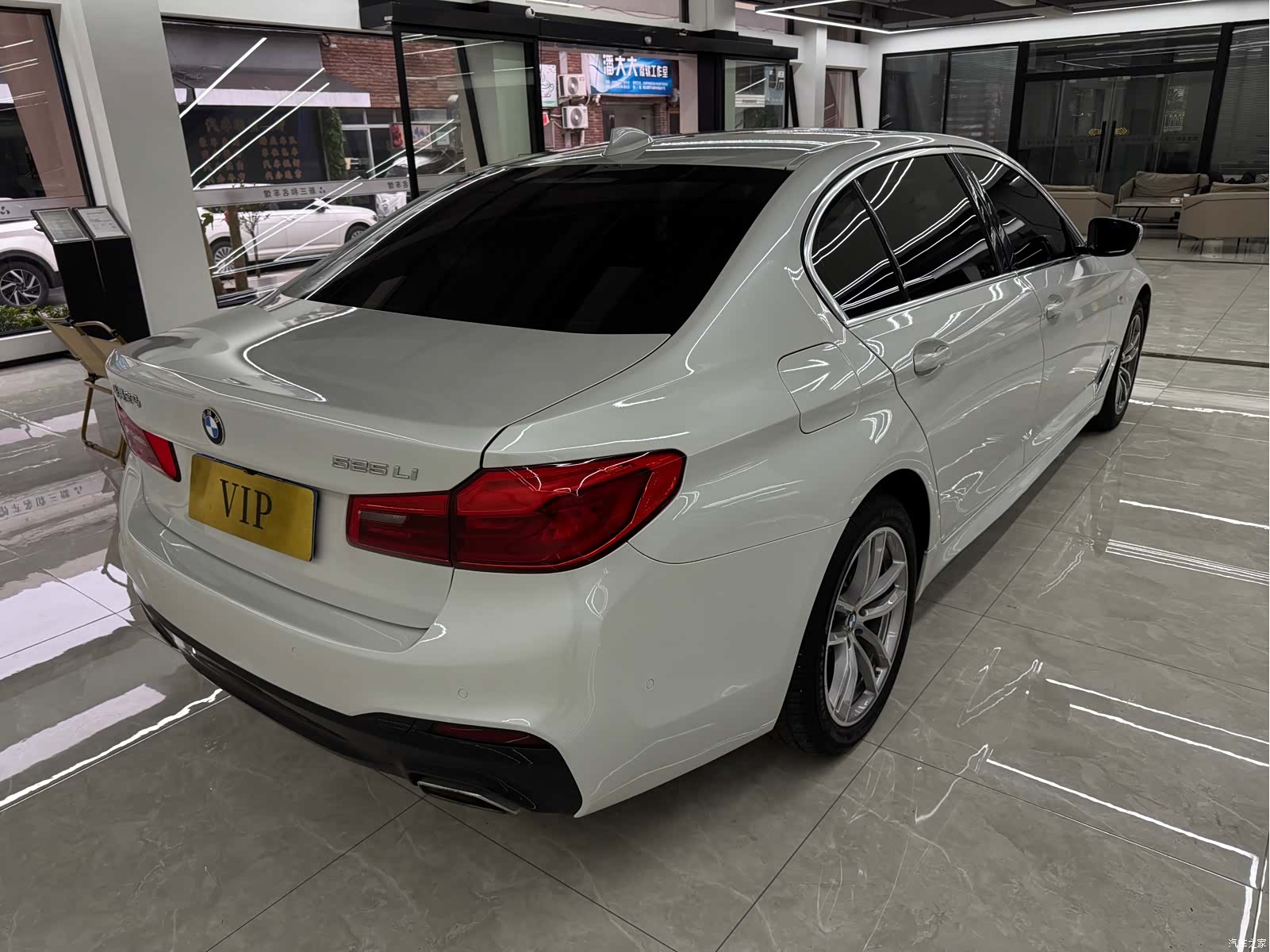 BMW 5 Series, 2019 16