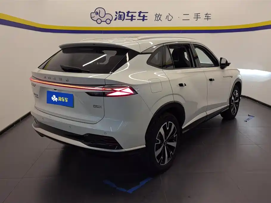 Roewe D5X DMH