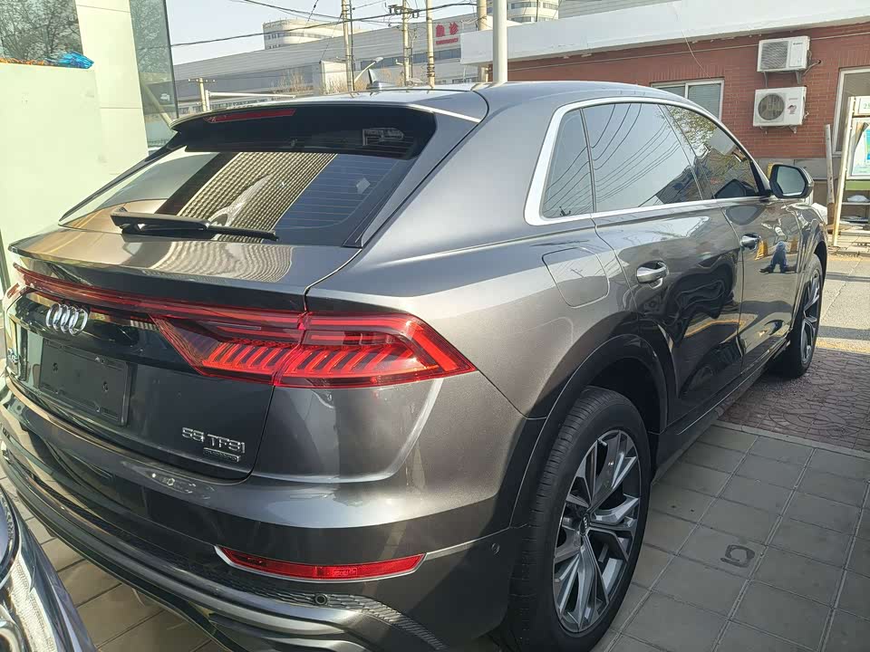 Audi Q8
