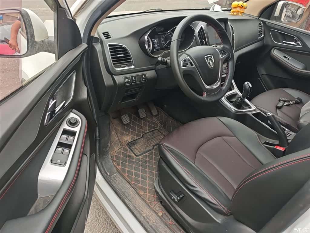 Wuling 560, 2017 16