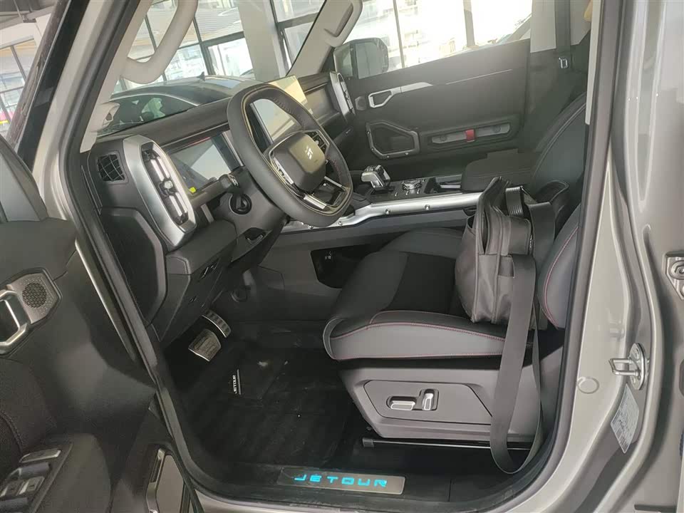 Jetour Jet Traveler C-DM