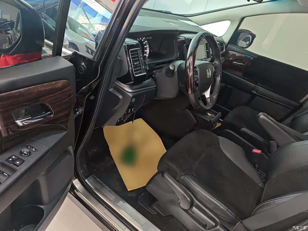 Honda Elysion, 2017 13