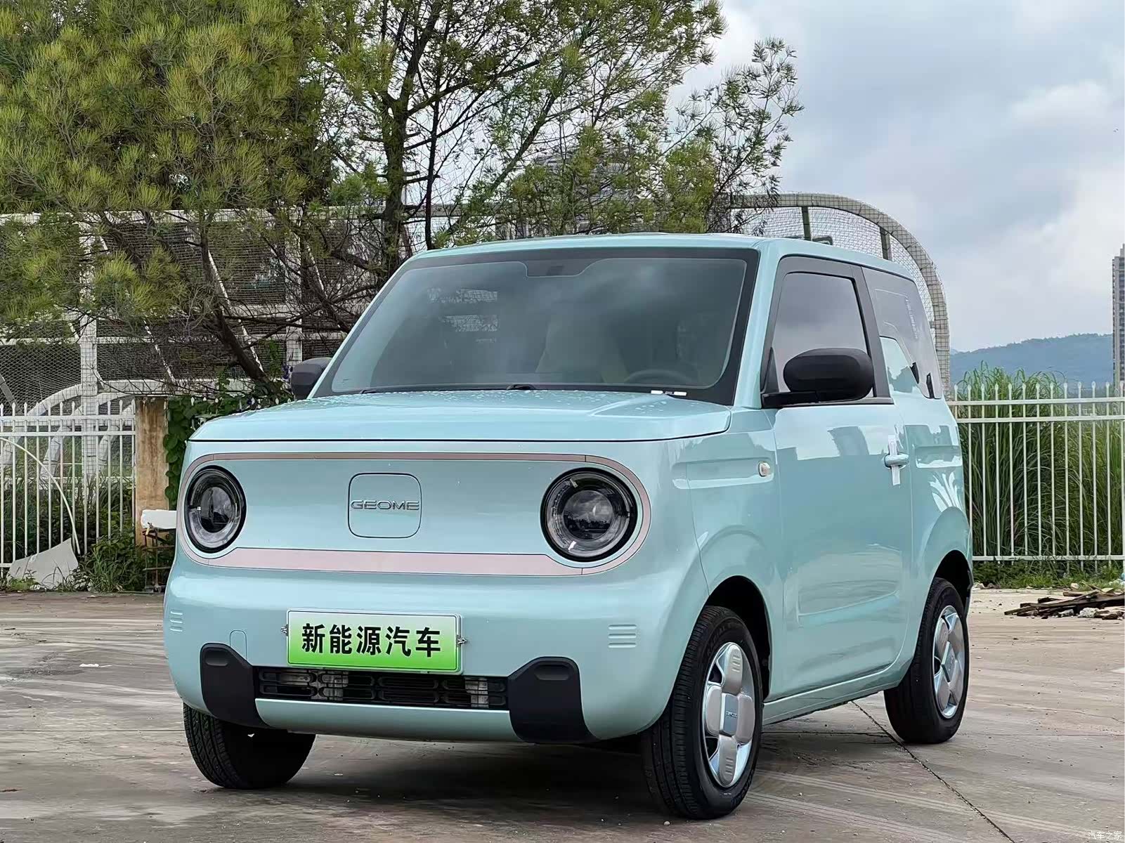 Geely Panda, 2024 1