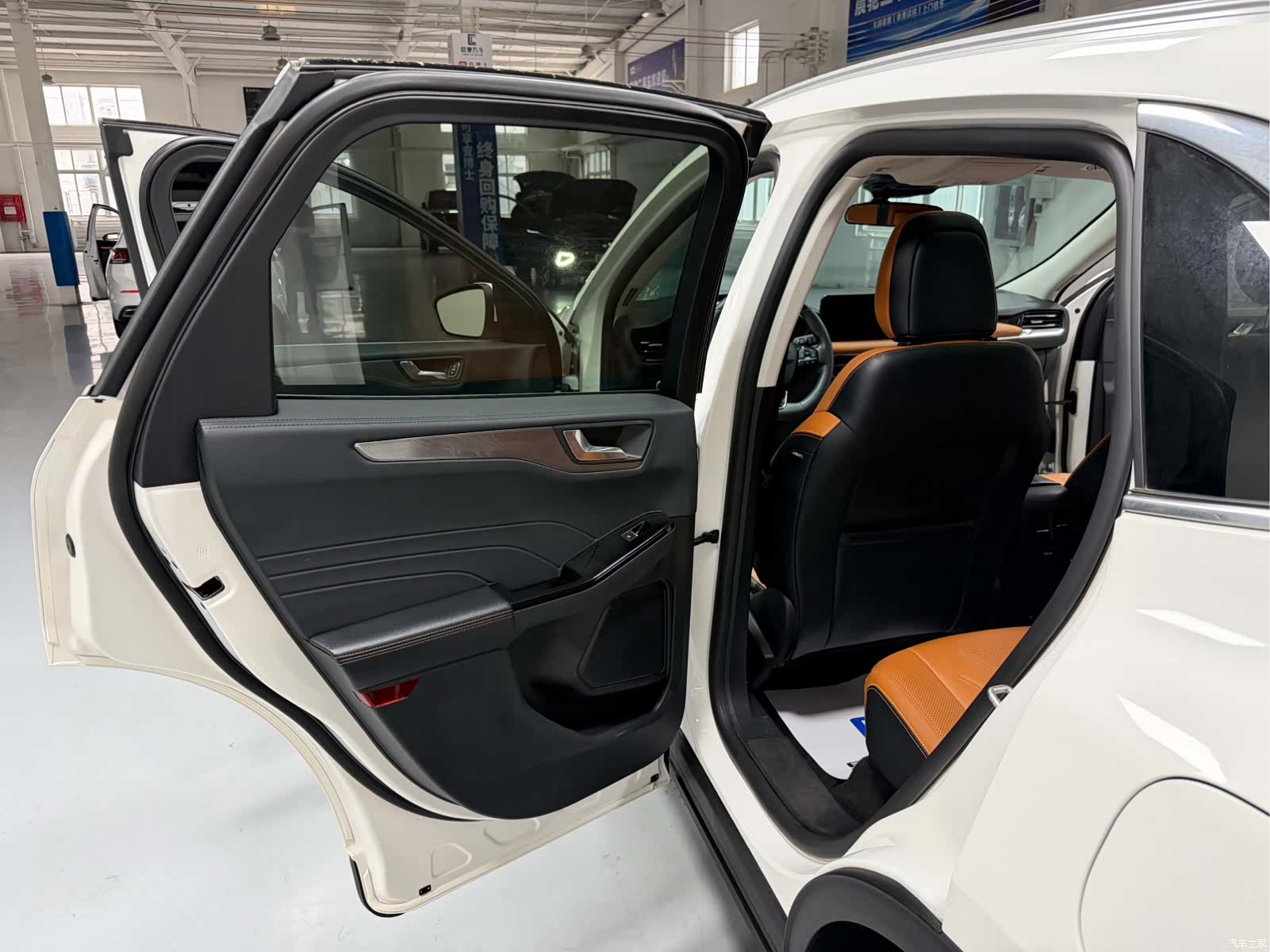 Ford Escape, 2023 14
